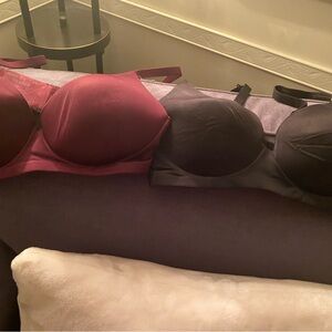 2 Jockey Wire Free Bras sz S new black & burgundy